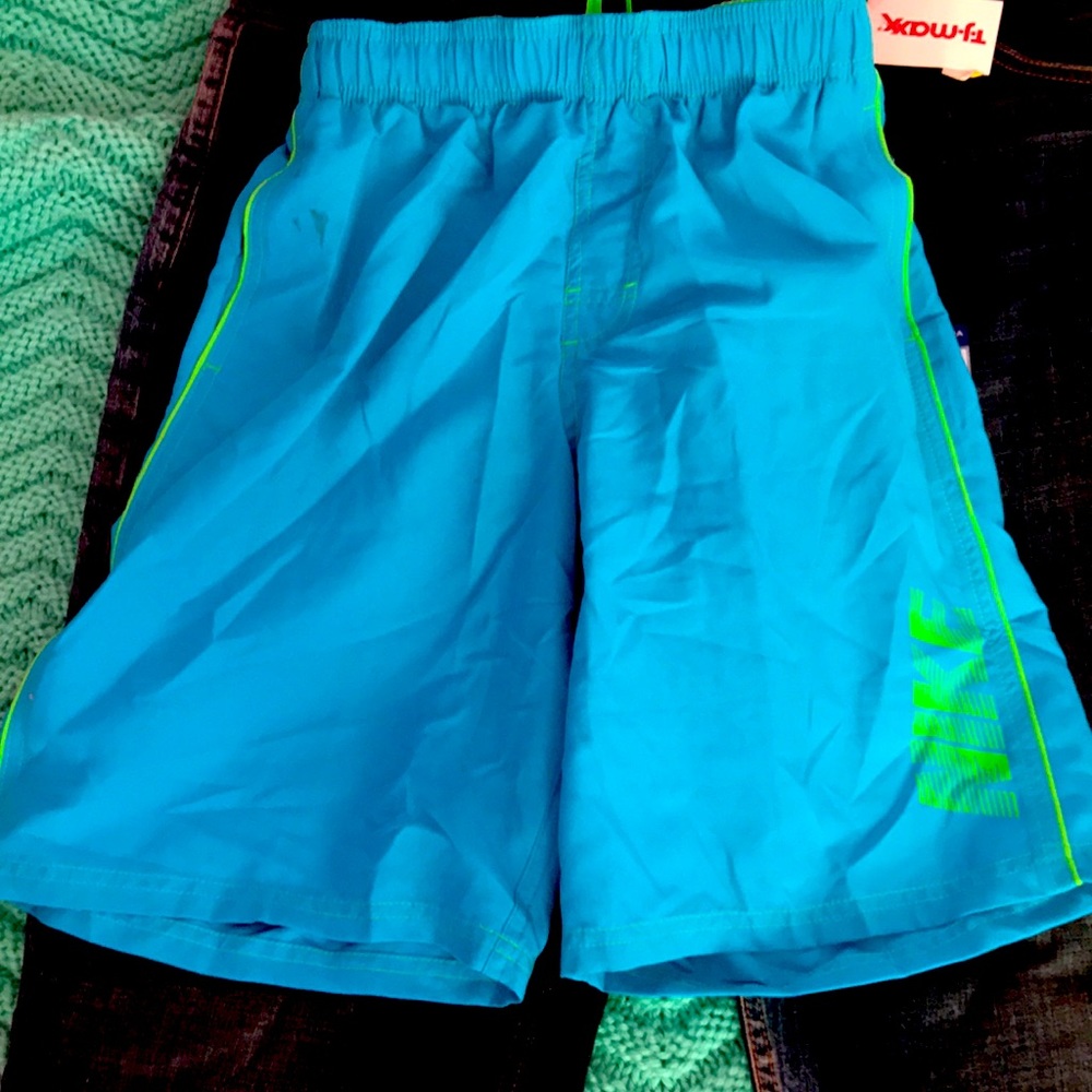 Swim trunks/ athletic shorts lined